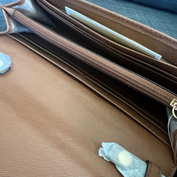 NWT MICHAEL KORS JET SET CHARM LARGE WALLET ON A CHAIN PHONE CROSSBODY BAG - Picture 8 of 14